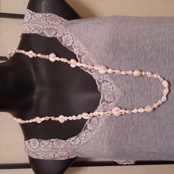 3 Seashell Necklaces Beautiful - Picture 4 of 7